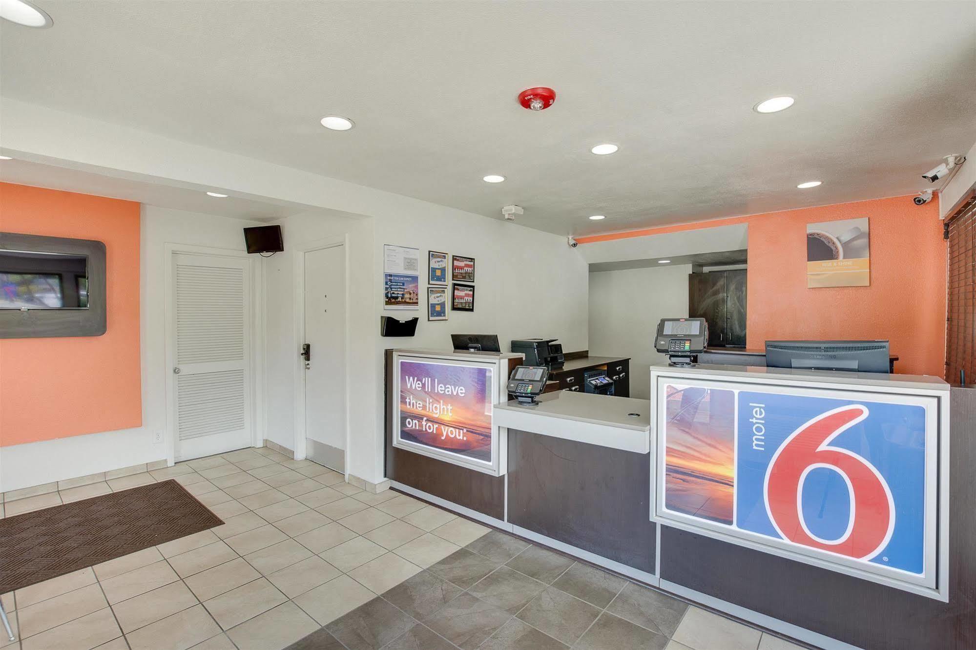 Motel 6-Columbia, Sc - West Exterior foto